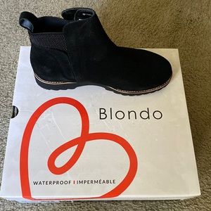 Blondo Perla Black Suede 6.5 Waterproof Boots Upper is Leather Sole Rubber